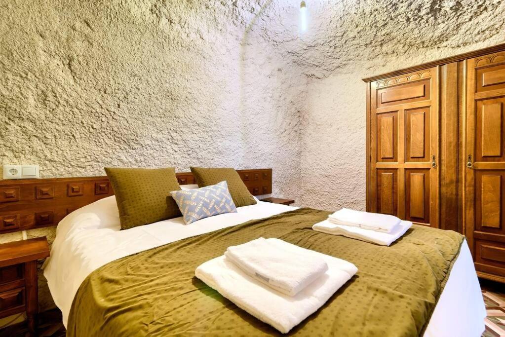 Cueva Con Jacuzzi A 20 Minutos De Valencia Villa Benaguacil Exterior photo